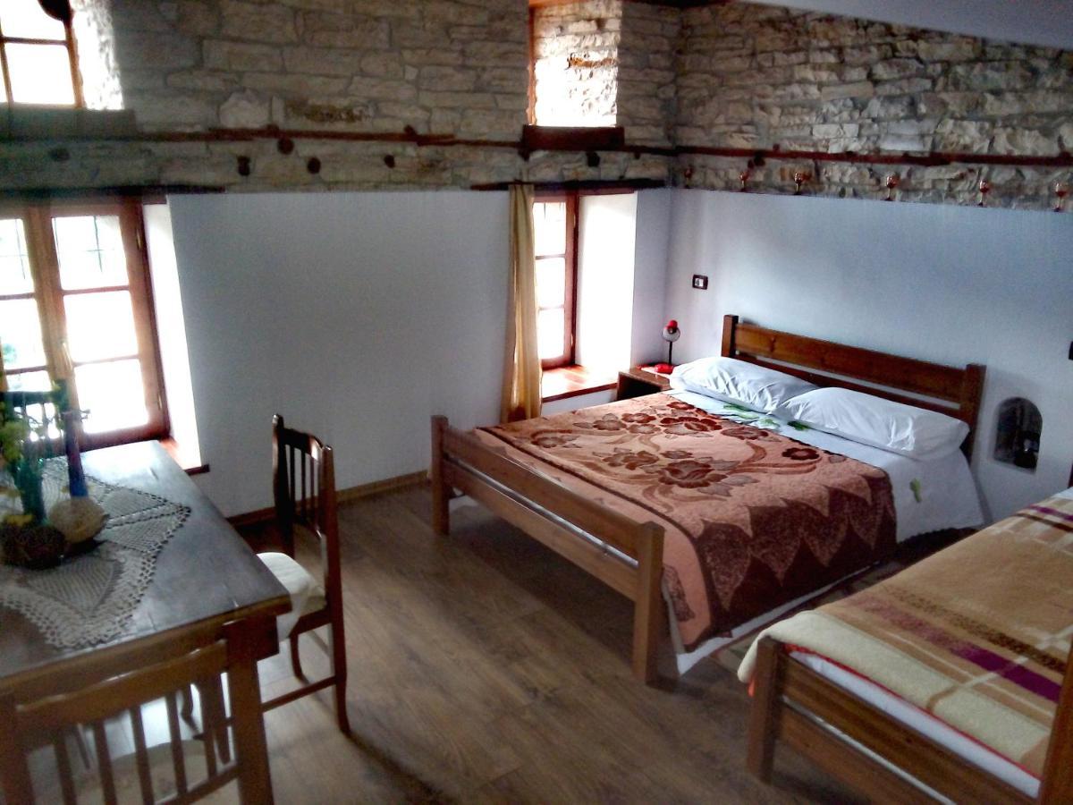 Guesthouse Celo Гирокастра Экстерьер фото