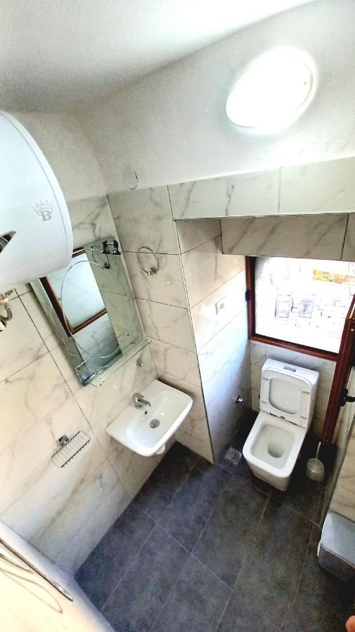Guesthouse Celo Гирокастра Экстерьер фото